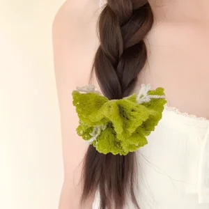 Crocheted green hairband (1)
